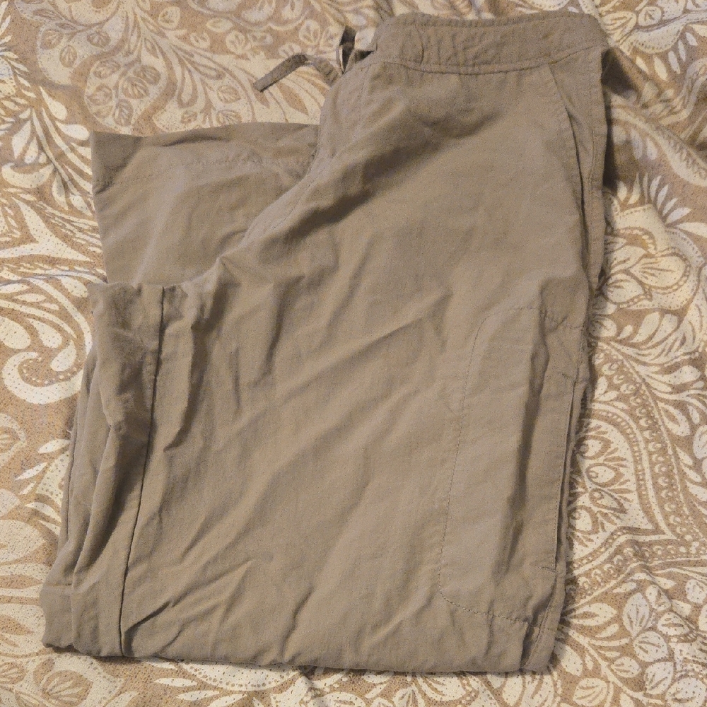 REI Women's Tan Capris UPF 30